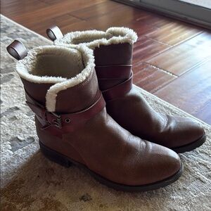 American Eagle Outfitters Brown Winter Boots with Faux Fur